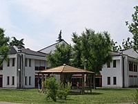 aule della Scuola Secondaria di 1 grado e gazebo